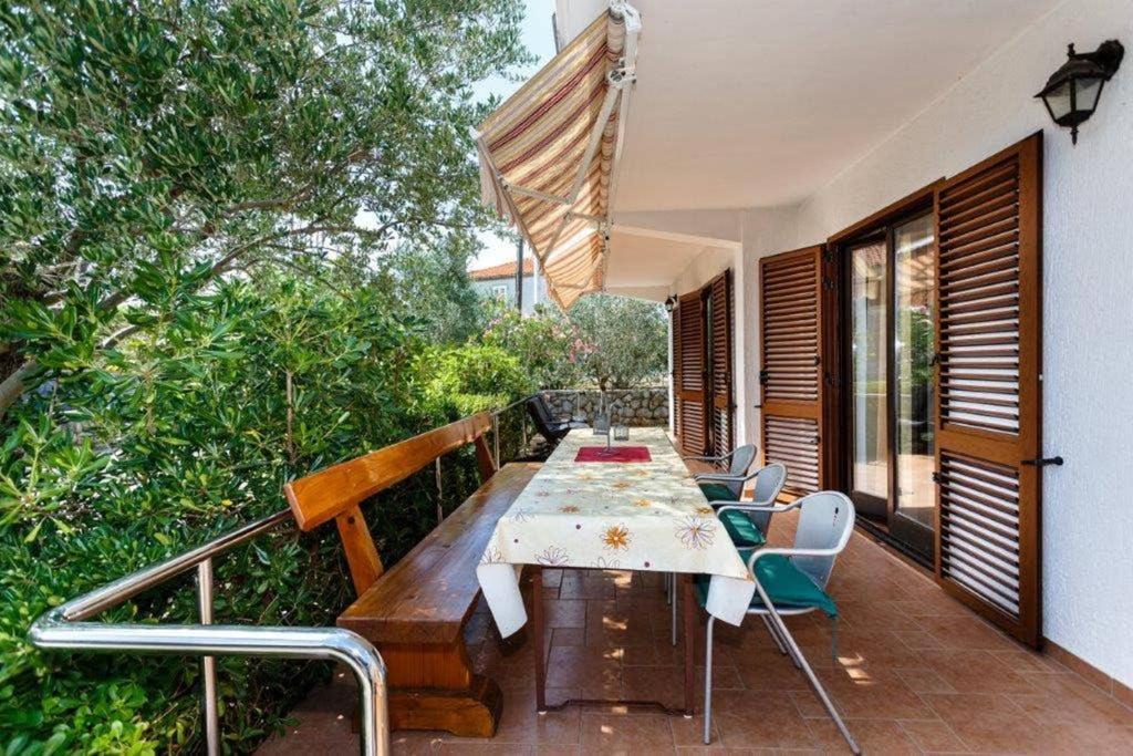 Adria-Holiday House With A Private Pool In Krk Kornic Ngoại thất bức ảnh